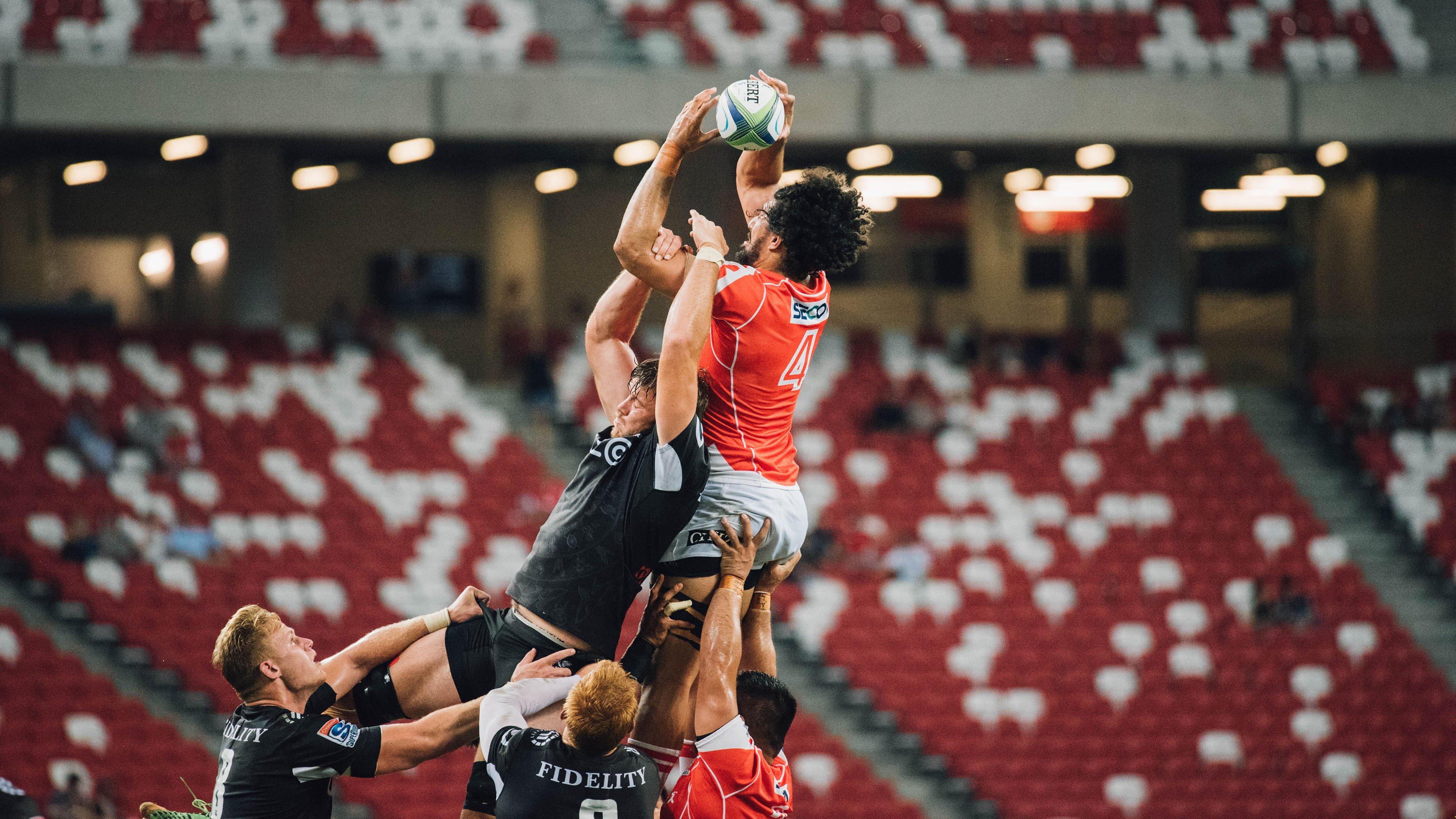 潘展乐破亚洲纪录，泳坛新星闪耀国际赛场