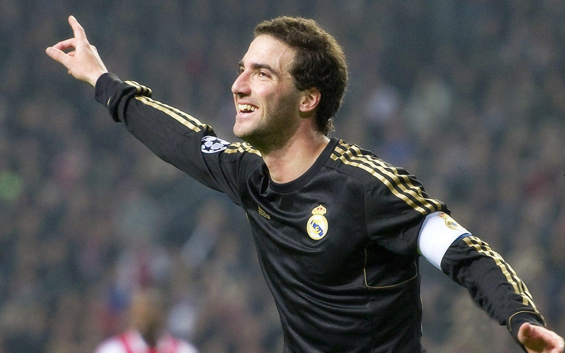 图赫尔直言斯凯利机会匮乏引关注，奥赖利成拜仁中场引援新焦点