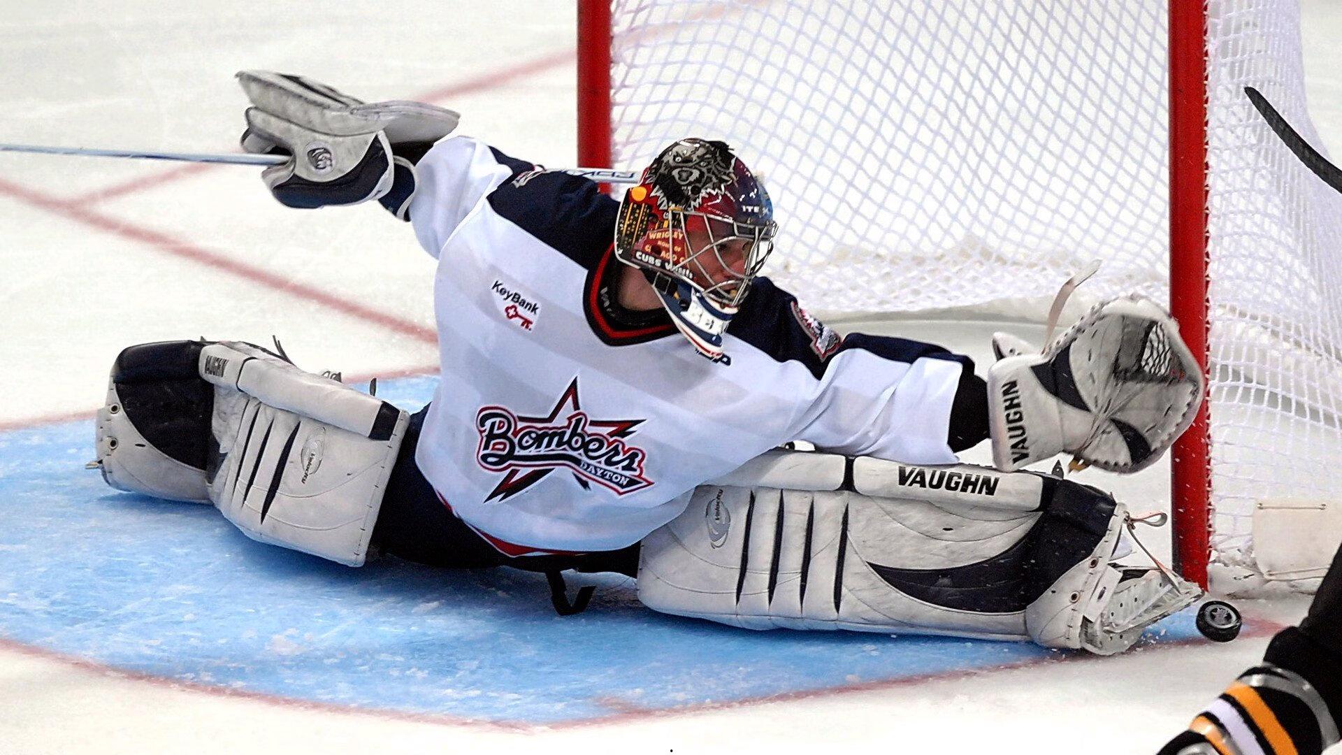 王者归来！哈兰德霸气揽获英超九月最佳 对镜展示奖杯宣告统治力延续